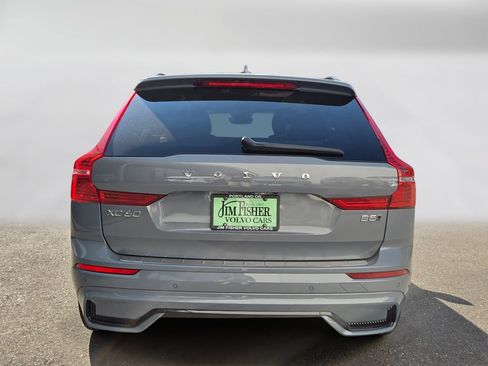Certified 2023 Volvo XC60 B5 Plus w/ Climate Package AWD/4WD image 4