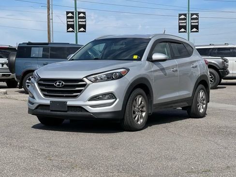 Used 2016 Hyundai Tucson SE w/ Option Group 02 FWD image 3