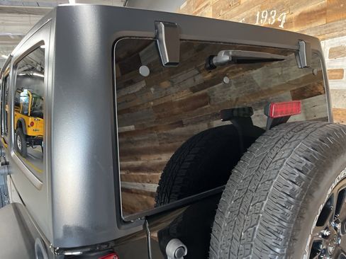 Used 2017 Jeep Wrangler Unlimited Sport image 4