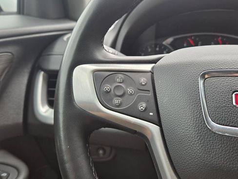 Used 2024 GMC Terrain SLT AWD/4WD image 33