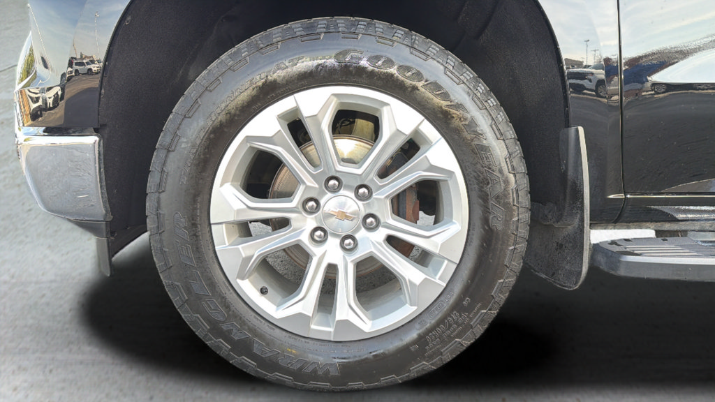 Used 2024 Chevrolet Silverado 1500 LTZ AWD/4WD image 14