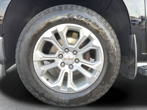 Used 2024 Chevrolet Silverado 1500 LTZ AWD/4WD image 14