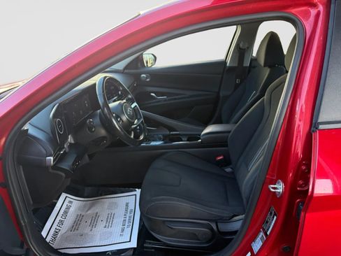 Used 2021 Hyundai Elantra SEL w/ Convenience Package image 10