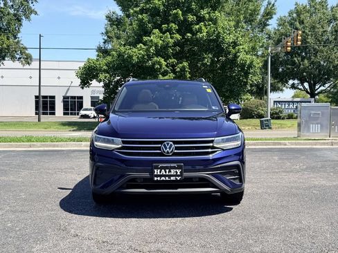 Used 2022 Volkswagen Tiguan SE AWD/4WD image 6