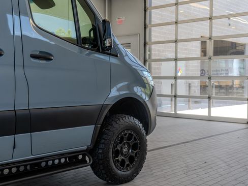 Used 2023 Mercedes-Benz Sprinter 2500 image 30