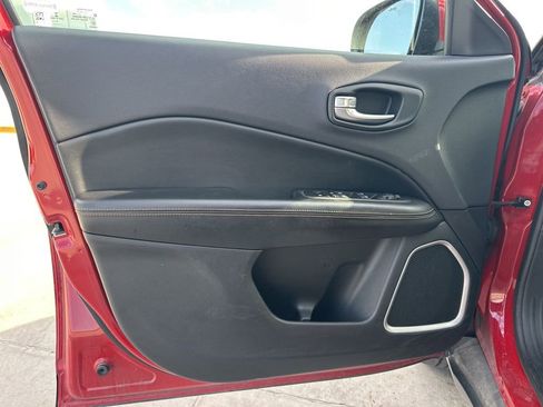 Used 2018 Jeep Compass Limited w/ Navigation Group image 42