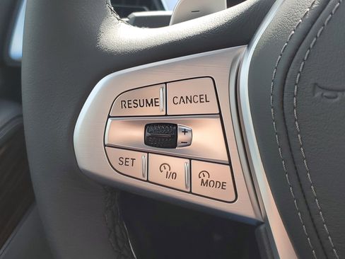 New 2026 BMW X7 xDrive40i w/ Premium Package image 12