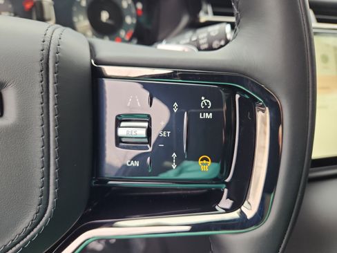 Used 2026 Land Rover Range Rover Velar Dynamic SE image 20