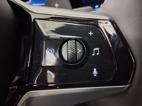 New 2026 BMW 530i w/ Convenience Package RWD image 21