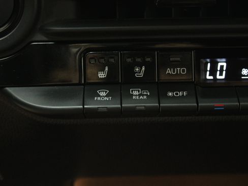 Used 2025 Toyota Crown Signia w/ Advanced Technology Package AWD/4WD image 22