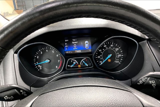 Used 2017 Ford Focus SEL w/ Cold Weather Package FWD image 13