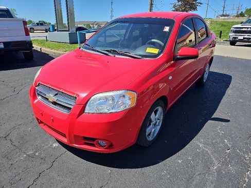Used 2008 Chevrolet Aveo LT FWD image 3