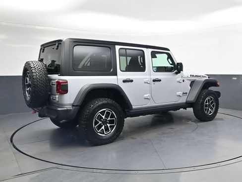 Used 2024 Jeep Wrangler Unlimited Rubicon AWD/4WD image 6