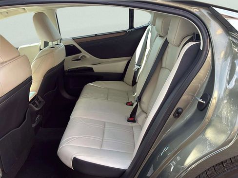 Used 2024 Lexus ES 300h Ultra Luxury w/ Accessory Package (Z2) image 38