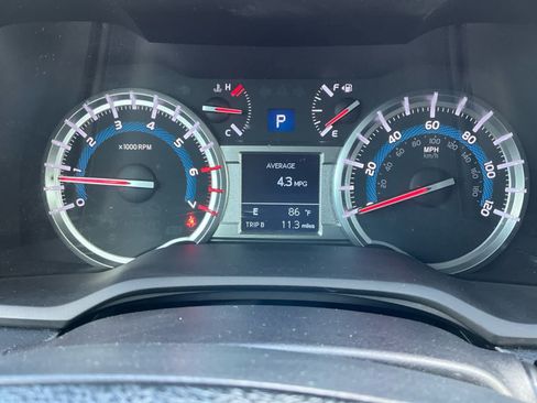 Used 2018 Toyota 4Runner Limited AWD/4WD image 17