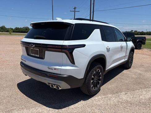 New 2026 Chevrolet Traverse Z71 w/ Driver Confidence Package AWD/4WD image 6