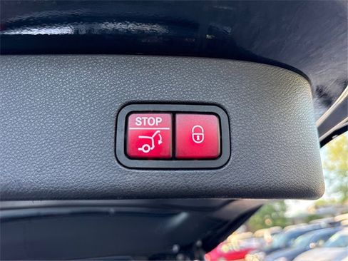 Used 2018 Mercedes-Benz GLS 450 4MATIC image 30