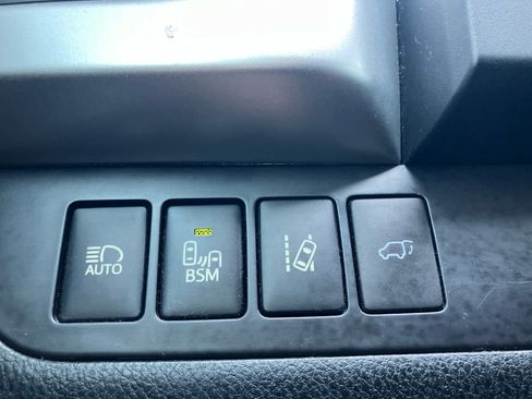 Used 2016 Toyota Highlander Limited Platinum AWD/4WD image 13