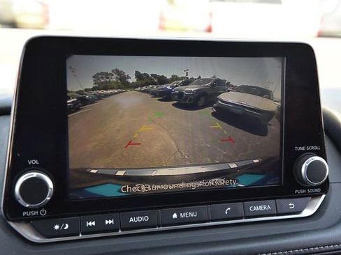 Used 2023 Nissan Rogue SV AWD/4WD image 12