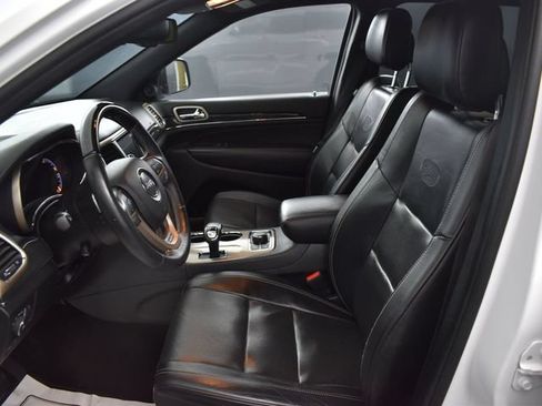 Used 2015 Jeep Grand Cherokee Overland AWD/4WD image 9