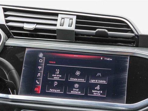 Used 2021 Audi Q3 2.0T Premium w/ Convenience Package image 14