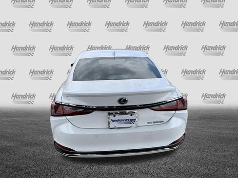 Used 2022 Lexus ES 300h F Sport w/ Accessory Package 2 FWD image 9