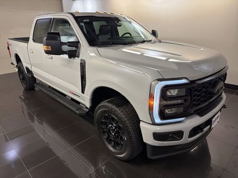 New 2026 Ford F250 Lariat w/ Black Appearance Package AWD/4WD image 1