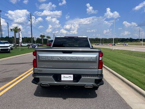 Used 2024 Chevrolet Silverado 1500 RST w/ Z71 Off-Road Package AWD/4WD image 4