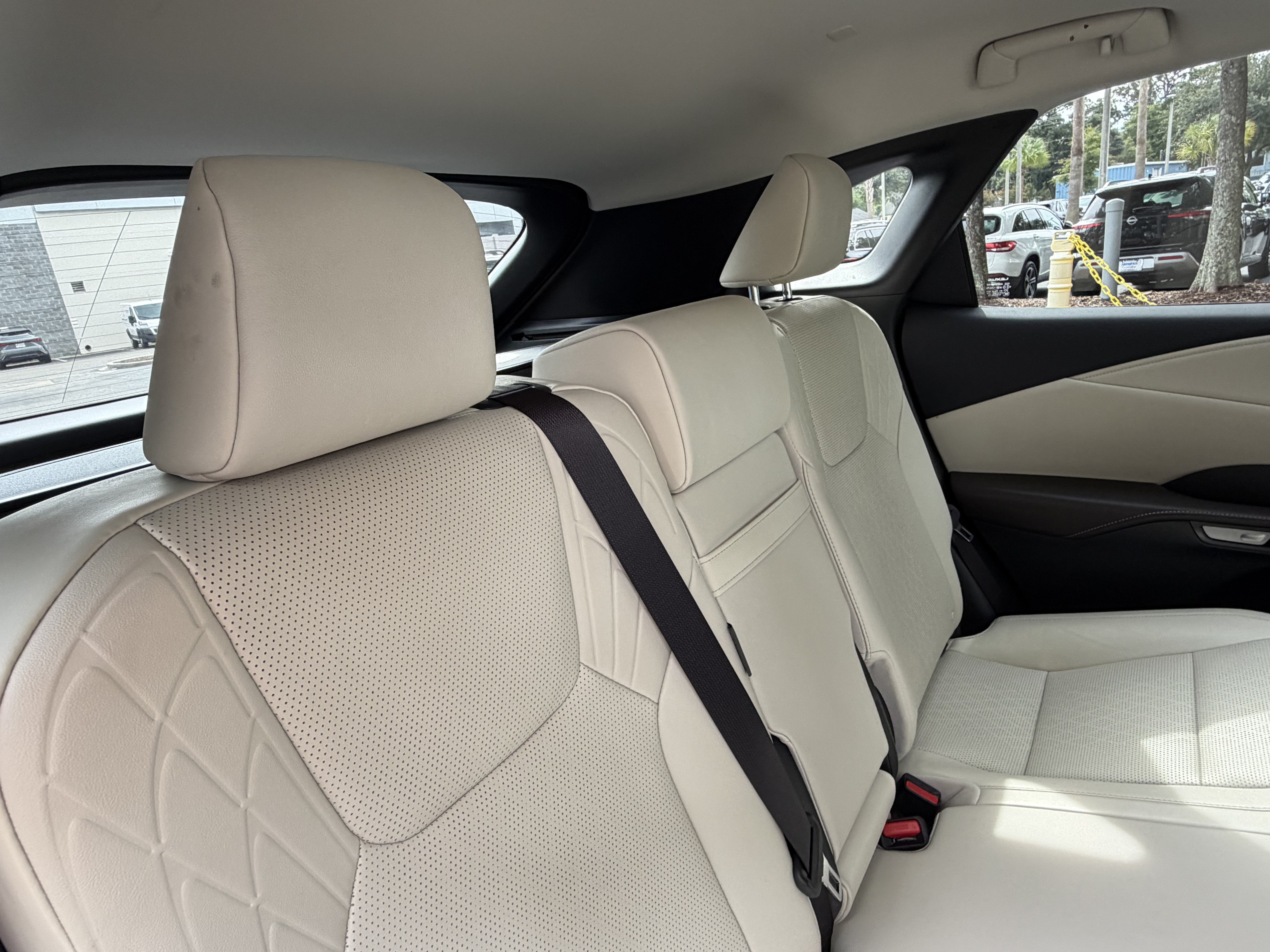 Certified 2025 Lexus RX 350 Premium Plus w/ Accessory Package (Z1) FWD image 37