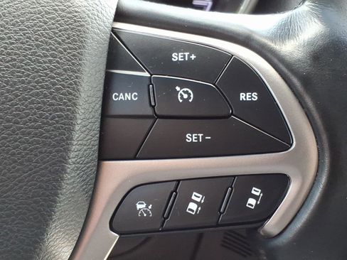 Used 2021 Jeep Grand Cherokee Limited w/ Quick Order Package 28K 80th AWD/4WD image 28