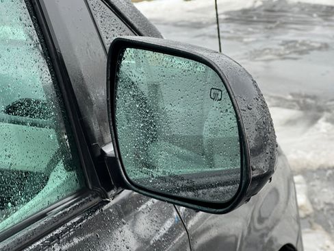 Used 2012 Toyota Sienna LE image 37