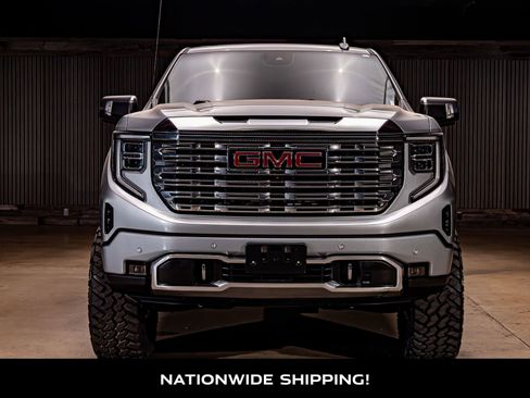 Used 2024 GMC Sierra 1500 Denali AWD/4WD image 4