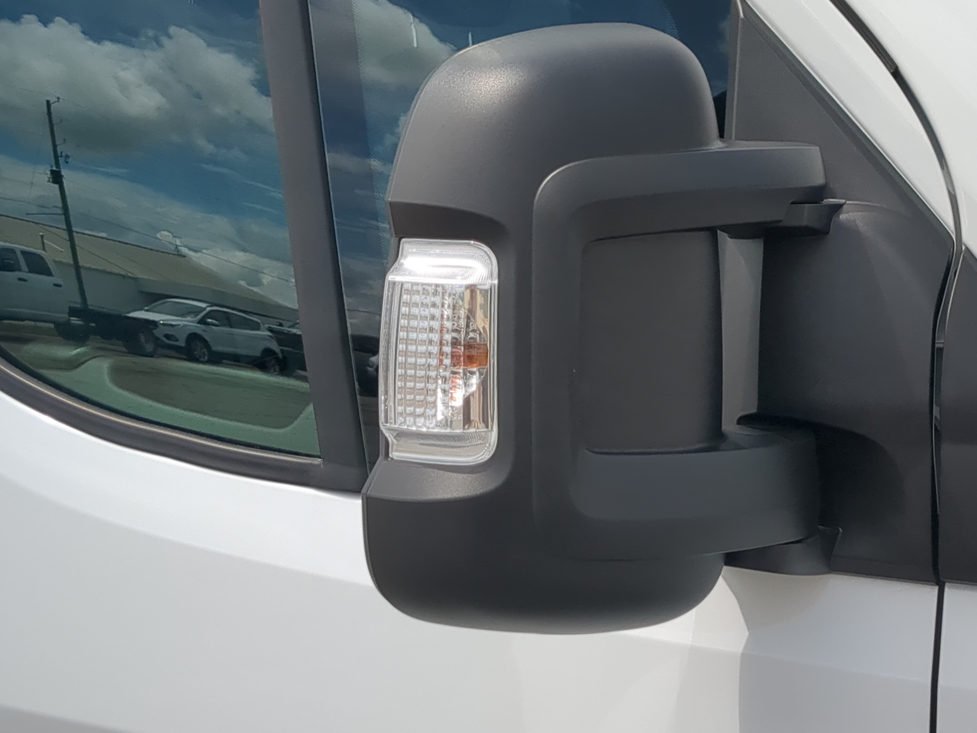 New 2026 RAM ProMaster 2500 w/ Premium Convenience Group FWD image 10