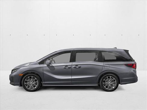 New 2026 Honda Odyssey Touring image 3