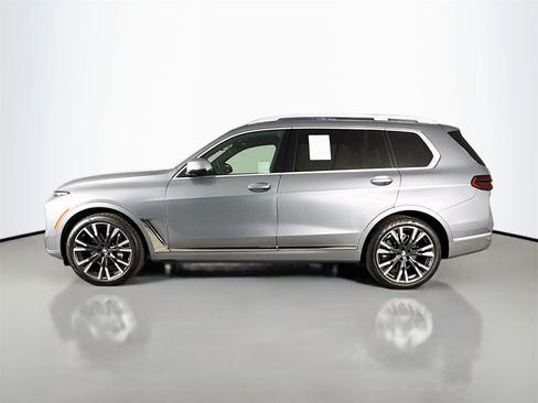 Certified 2023 BMW X7 xDrive40i image 4