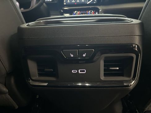 Used 2025 GMC Sierra 1500 AT4 w/ AT4 Premium Package image 33