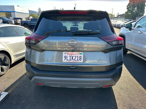 Used 2023 Nissan Rogue S AWD/4WD image 5