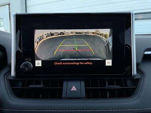 Used 2025 Toyota RAV4 LE image 27