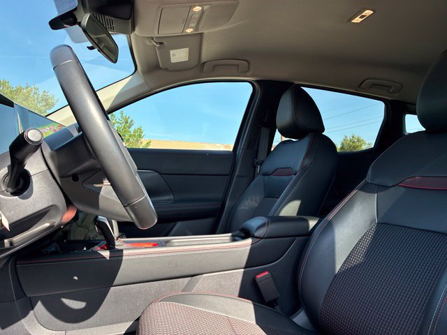Used 2025 Nissan Kicks SR FWD image 20