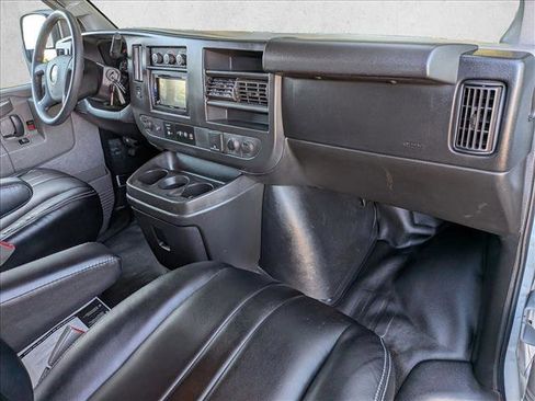 Used 2017 Chevrolet Express 2500 LS RWD image 19