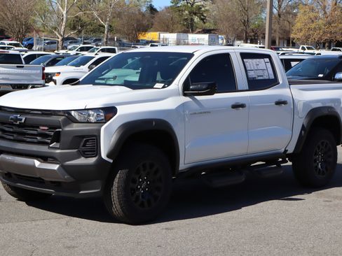 New 2026 Chevrolet Colorado Trail Boss AWD/4WD image 3