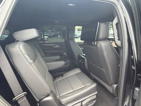 Used 2026 GMC Yukon Denali w/ Denali Reserve Package AWD/4WD image 7