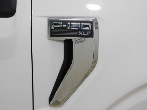 Used 2023 Ford F150 XLT image 14