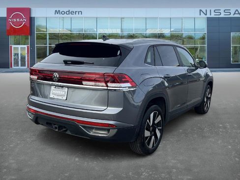 Used 2024 Volkswagen Atlas Cross Sport SE image 3