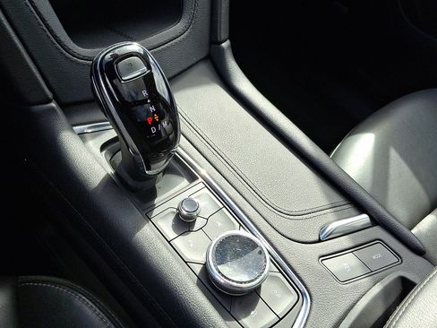 Used 2023 Cadillac XT6 Premium Luxury image 18