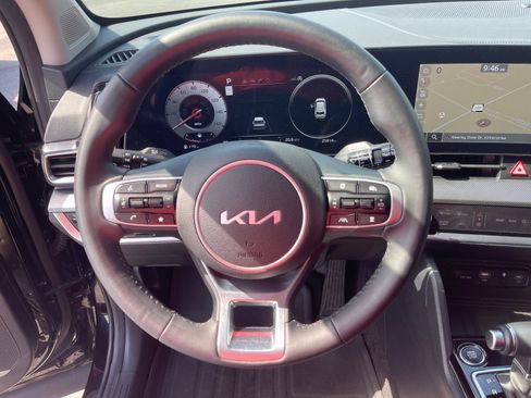 Used 2025 Kia Sportage SX image 7