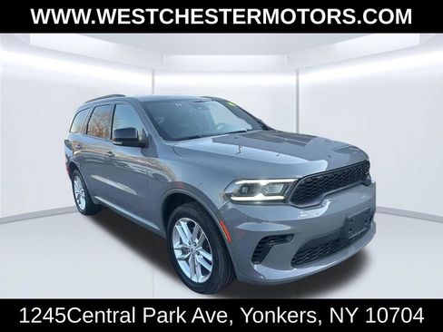 Used 2025 Dodge Durango GT AWD/4WD image 3
