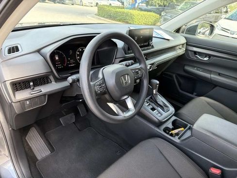 Used 2025 Honda CR-V LX image 11