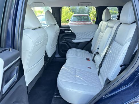 Used 2024 Mitsubishi Outlander SEL FWD image 14