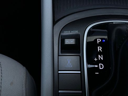 Used 2025 Hyundai Kona SEL image 23